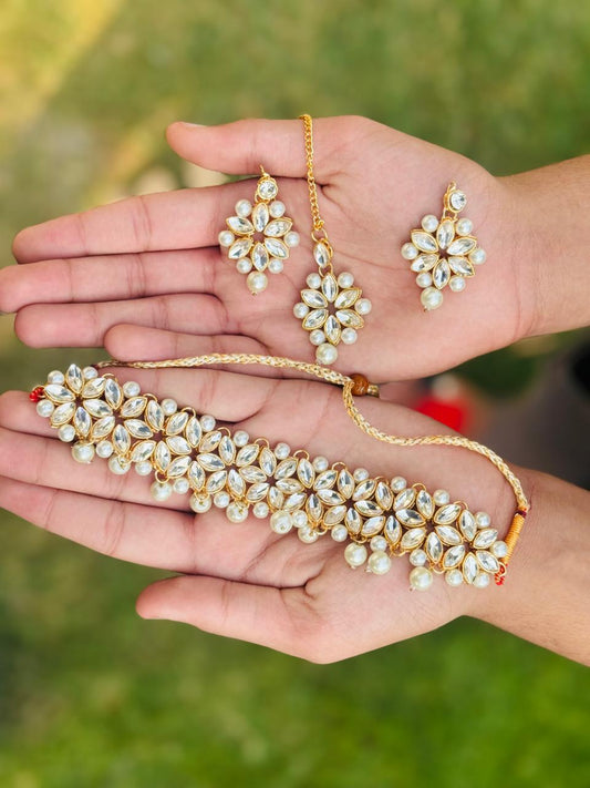 Kundan Choker Set | Golden | LC2010